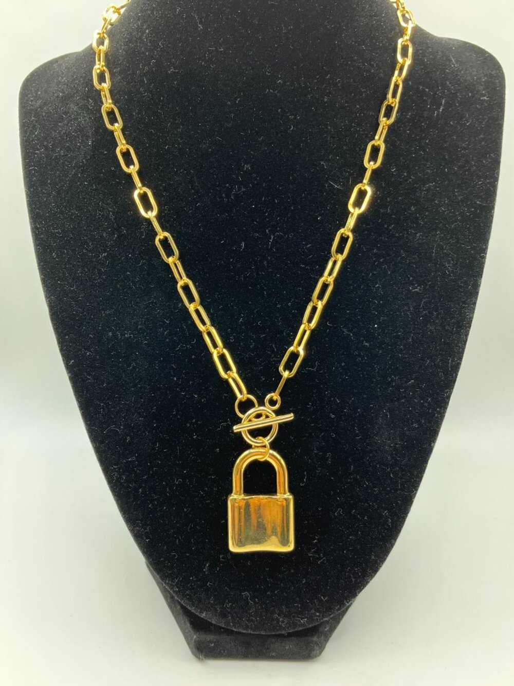 Lock Pendant Necklace Golden Stainless Steel Paper Clip 18 in Chain with toggle